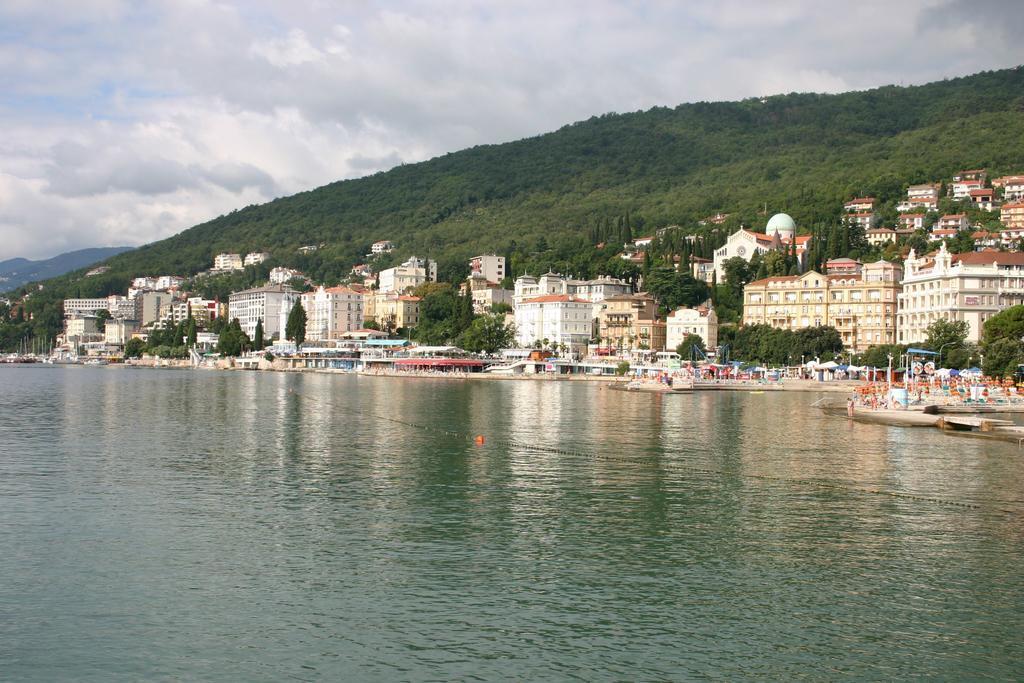 Apartment Vivoda Opatija Exterior photo